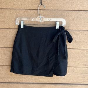 Forever 21 Wrap Mini skirt